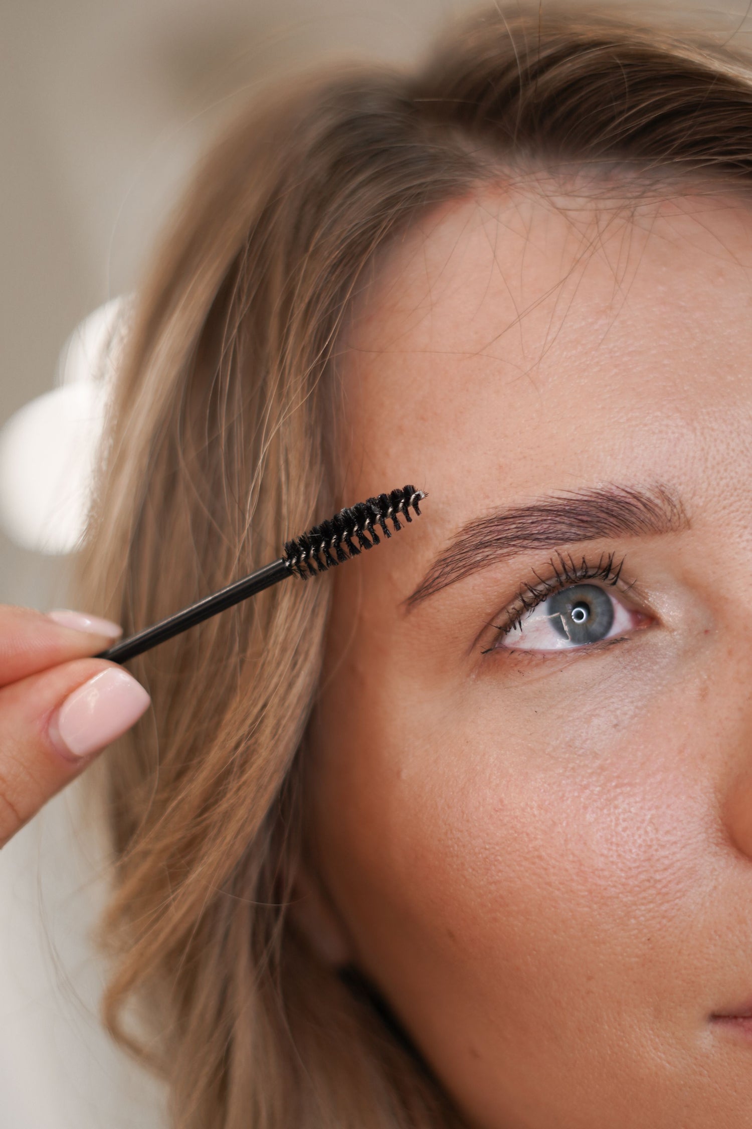 eyebrow shaping and waxing